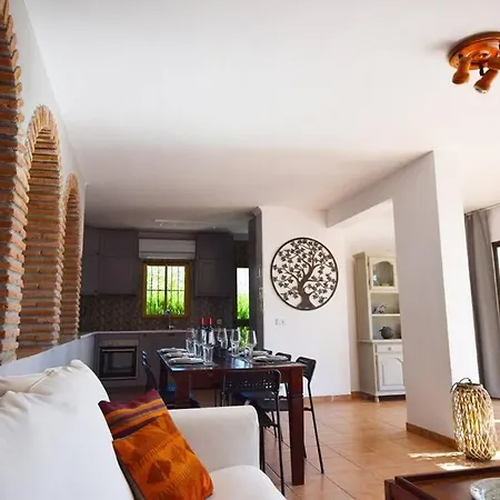 El Quinto Pino, Luxury Country With Pool And Parking Hansonholiday